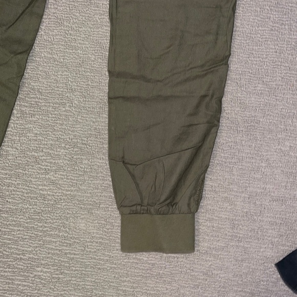 Army green joggers - great condition - Picture 5 of 6